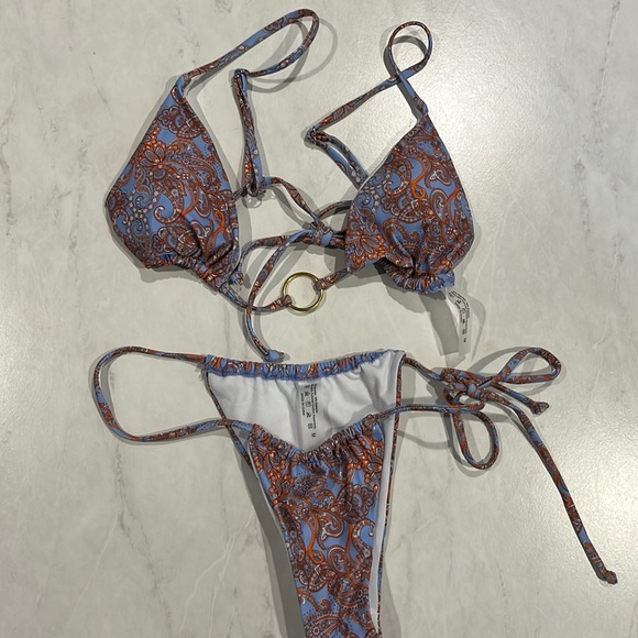 Paisley Bikini - Picture 2 of 4